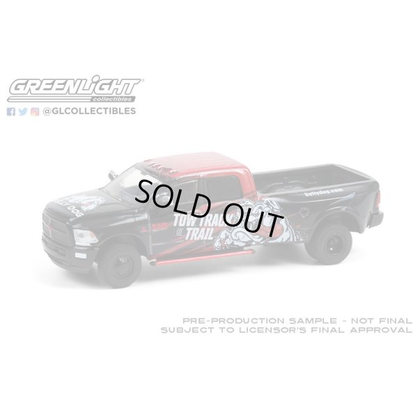 画像2: GREEN LiGHT EXCLUSIVE 1/64 2018 Ram 3500 Dually --Bully Dog "Tow, Track or Trail"