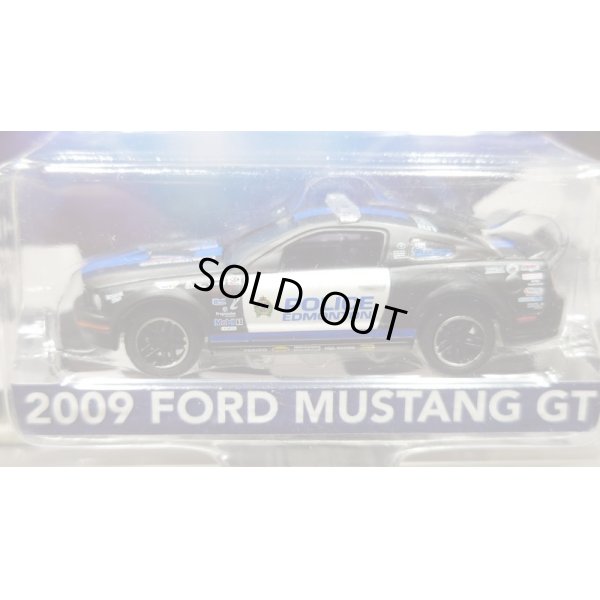 画像4: GREEN LiGHT EXCLUSIVE 1/64 2009 Ford Mustang GT - Edmonton Police, Edmonton, Alberta, Canada - Blue Line Racing 25 Years