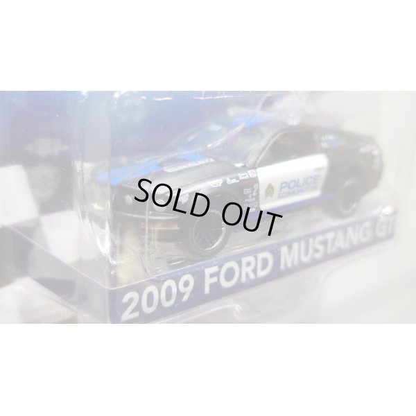 画像3: GREEN LiGHT EXCLUSIVE 1/64 2009 Ford Mustang GT - Edmonton Police, Edmonton, Alberta, Canada - Blue Line Racing 25 Years