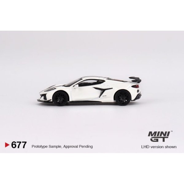 画像3: MINI GT 1/64 Chevrolet Corvette Z06 2023 Artic White (LHD)