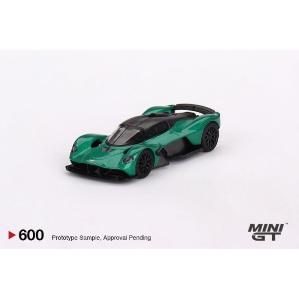 画像1: MINI GT 1/64 Aston Martin Valkyrie Aston Martin Racing Green (LHD)