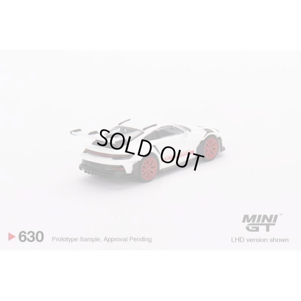 画像2: MINI GT 1/64 Porsche 911 (992) GT3 White/Pyro Red Accent Package (LHD)