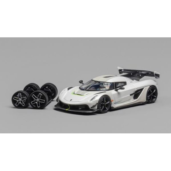 画像1: CM MODEL 1/64 Koenigsegg Jesko Attack Pearl White