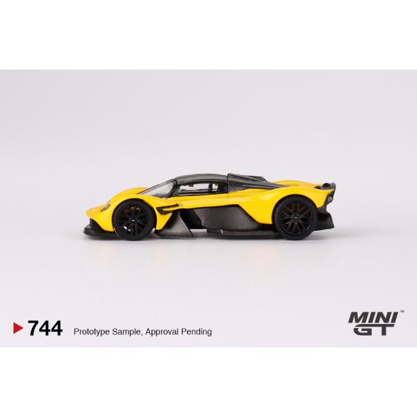 画像3: MINI GT 1/64 Aston Martin Valkyrie Sunburst Yellow