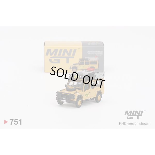 画像1: MINI GT 1/64 Land Rover Defender 110 Camel Trophy Amazon 1989 Team Japan (RHD)