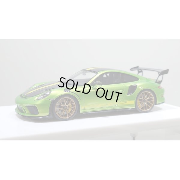 画像2: EIDOLON 1/43 Porsche 911 (991.2) GT3 RS Weissach package 2018 Giallo Verde Pearl with Body Stirpes Limited 32 pcs.