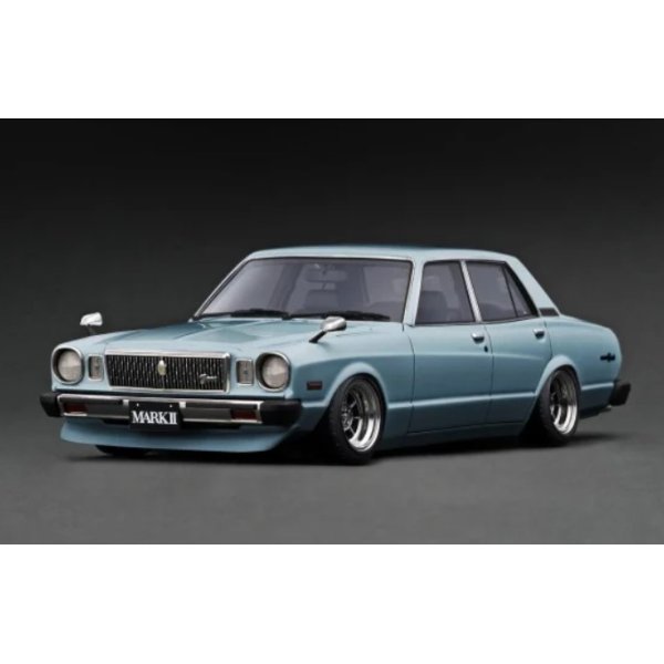 画像1: ignition model 1/18 Toyota MarkII Sedan Grande (MX41) Light Blue Metallic