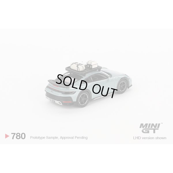 画像2: MINI GT 1/64 Porsche 911 Dakar Shade Green Metallic (LHD) [Blister Packaging]