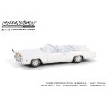 GREEN LiGHT EXCLUSIVE 1/64 1976 Cadillac Eldorado Convertible - White with Bull Horns Hood Ornament