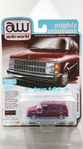 auto world 1/64 1985 Dodge Caravan Crimson Red / Black