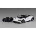 CM MODEL 1/64 McLaren 765LT White/Carbon Hood