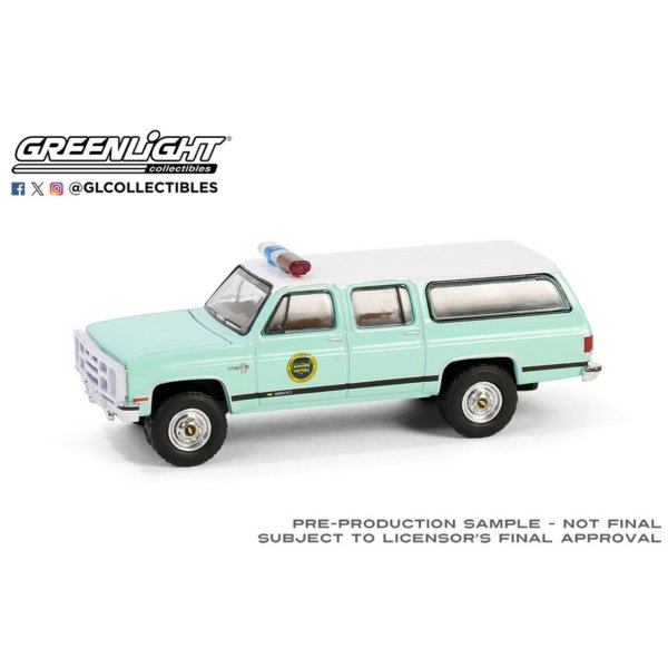 画像1: GREEN LiGHT EXCLUSIVE 1/64 1990 Chevrolet Suburban K20 Scottsdale - U.S. Border Patrol