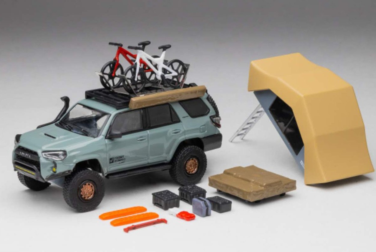 Gaincorp Products 1/64 Toyota 4Runner TRD Pro Overland Lunaroc [DiecastTalk特注]