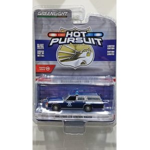 画像: GREEN LiGHT 1/64 Hot Pursuit Series 33 '83 Ford LTD Station Wagon - United States Capitol Police