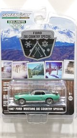 画像: GREEN LiGHT EXCLUSIVE 1/64 '67 Ford Mustang Coupe "Ski Country Special" - Loveland Green