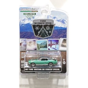 画像: GREEN LiGHT EXCLUSIVE 1/64 '67 Ford Mustang Coupe "Ski Country Special" - Loveland Green