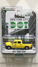 画像: GREEN LiGHT EXCLUSIVE 1/64 '17 Ram 2500 - New York City DOT Brooklyn Street Maintenance