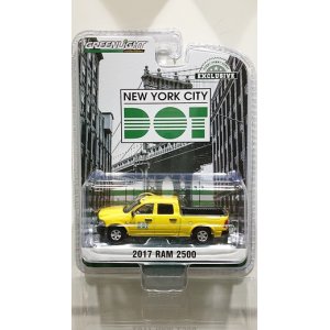 画像: GREEN LiGHT EXCLUSIVE 1/64 '17 Ram 2500 - New York City DOT Brooklyn Street Maintenance