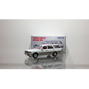 画像: TOMYTEC 1/64 Limited Vintage NEO Nissan Cedric Wagon V20E SGL Limited White / Silver