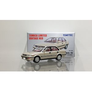 画像: TOMYTEC 1/64 Limited Vintage NEO Toyota Corolla 1500SE Limited Beige