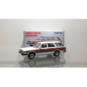 画像: TOMYTEC 1/64 Limited Vintage NEO Nissan Cedric Wagon V20E GL Custom Ver. (White / Wood grain)