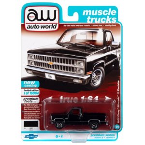 画像: auto world 1/64 1982 Chevy Silverado 10 Midnight Black