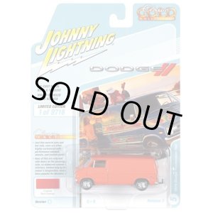 画像: Johnny Lightning 1/64 1976 Dodge Trademan Van Gloss Orange