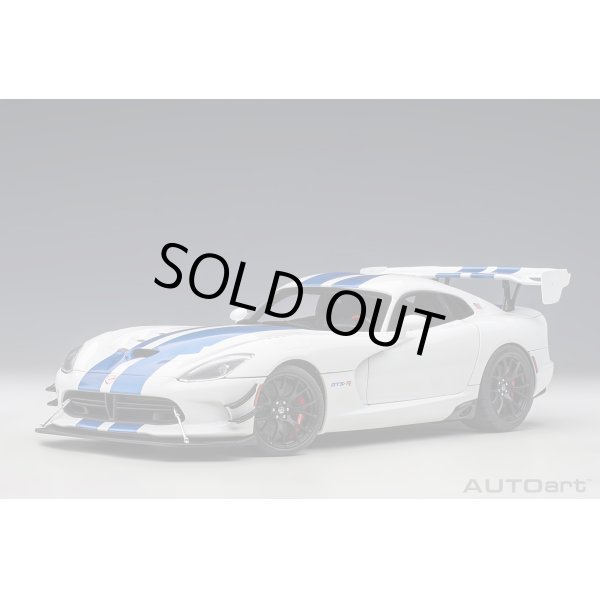 画像1: AUTOart 1/18 Dodge Viper GTS-R Commemorative Edition ACR 2017 (White with Pearl Blue Stripes) (1)