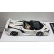 画像8: EIDOLON 1/43 Lamborghini Veneno Roadster 2015 Beige / White Limited 80 pcs. (8)