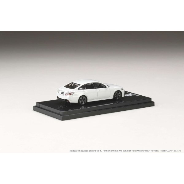 画像3: Hobby JAPAN 1/64 Toyota CROWN HYBRID 2.5 RS Limited White Pearl Crystal Shine (3)