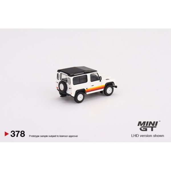 画像3: MINI GT 1/64 Land Rover Defender 90 Wagon White (RHD) (3)