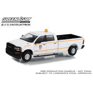 画像: GREEN LiGHT EXCLUSIVE 1/64 2022 Ram 2500 - Union Pacific Railroad Maintenance Truck