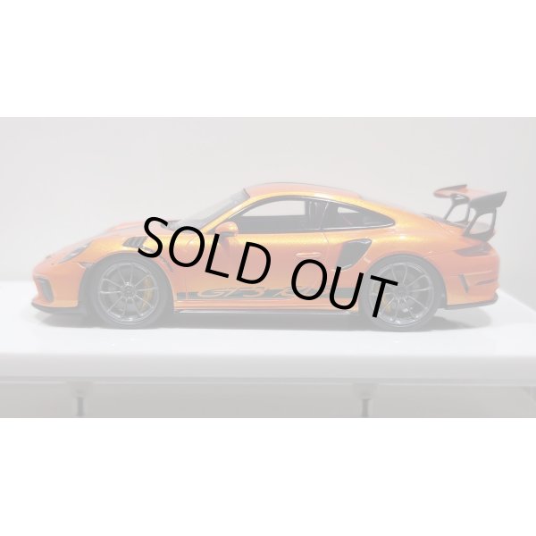 画像2: EIDOLON 1/43 Porsche 911 (991.2) GT3 RS 2018 Arancio Pearl with Body Stirpes Limited 32 pcs. (2)