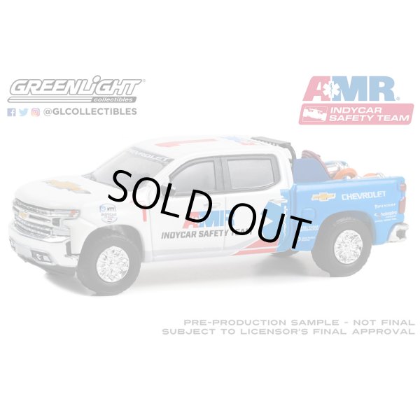 画像2: GREEN LiGHT EXCLUSIVE 1/64 2022 Chevrolet Silverado 2022 NTT IndyCar Series AMR IndyCar Safety Team w/Safety Equipment (2)