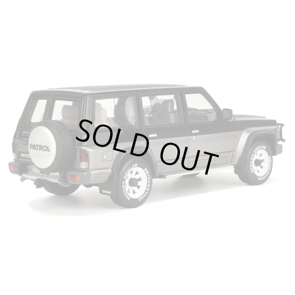 画像2: OttO mobile 1/18 Nissan Patrol GR 1992 (Black/Gray) (2)