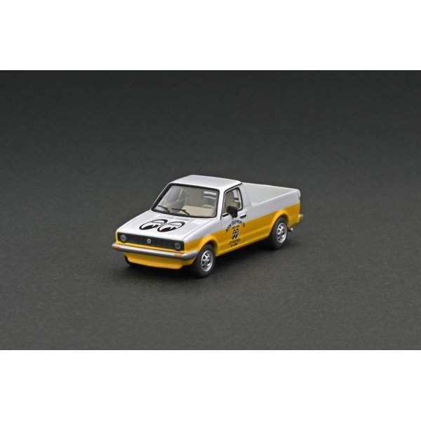 画像1: Tarmac Works 1/64 Volkswagen Caddy Moon Equipped (1)