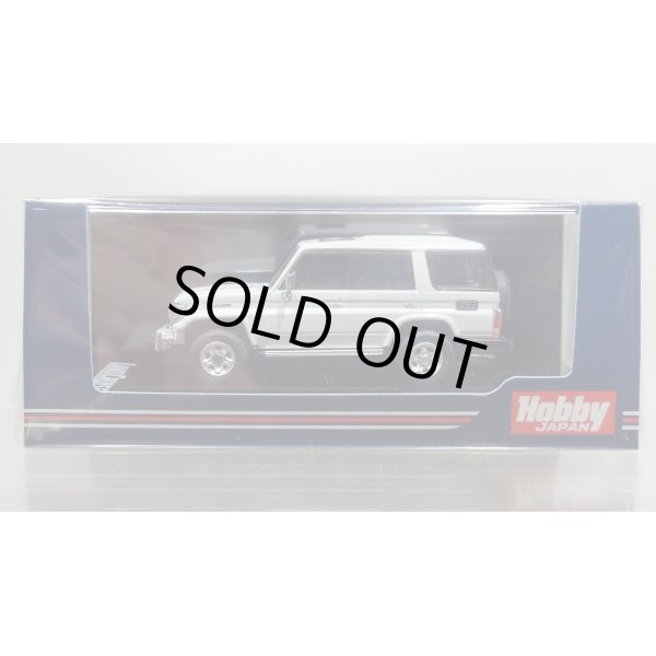 画像1: Hobby JAPAN 1/64 Toyota Land Cruiser 70 ZX 4DOOR 2001 White (1)