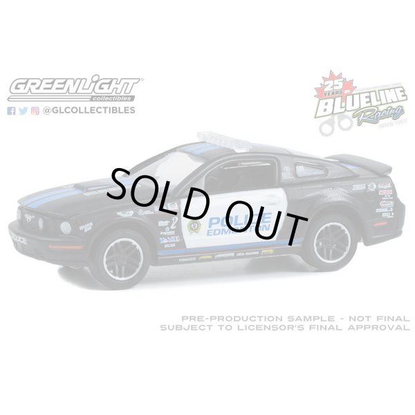 画像1: GREEN LiGHT EXCLUSIVE 1/64 2009 Ford Mustang GT - Edmonton Police, Edmonton, Alberta, Canada - Blue Line Racing 25 Years (1)