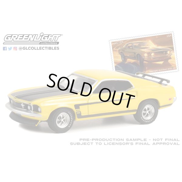 画像1: GREEN LiGHT EXCLUSIVE 1/64 1969 Ford Mustang Boss 302 (USPS): 2022 Pony Car Stamp Collection by Artist Tom Fritz (1)