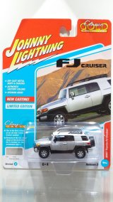 画像: JOHNNY LIGHTNING 1/64 2007 Toyota FJ Cruiser Titanium Silver