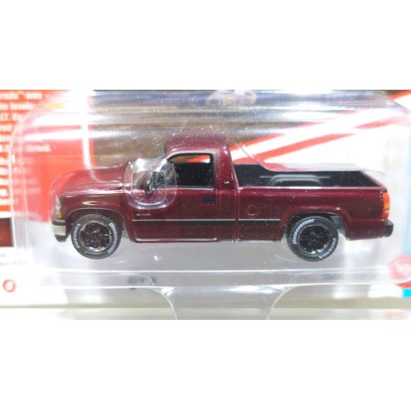 画像3: JOHNNY LIGHTNING 1/64 2002 Chevy Silverado Dark Red (3)