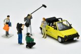 画像: TOMYTEC 1/64 Diorama Collection 64 #Car Snap 11b TV Crew 2