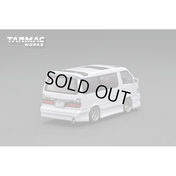 画像4: Tarmac Works 1/64 Toyota Hiace Wagon Custom White (4)