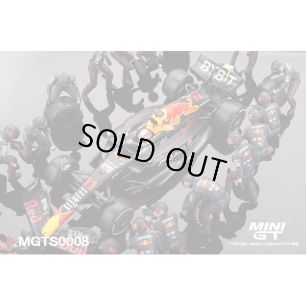 画像4: MINI GT 1/64 Oracle Red Bull Racing RB18 2022 3rd place #11 Abu Dhabi Grand Prix Sergio Perez Pit Crew Set (4)