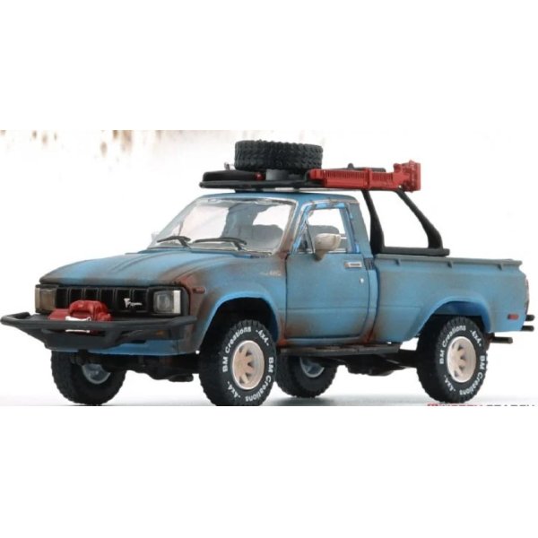 画像1: BM Creations 1/64 Toyota Hilux N60, N70 1980 Rust specification Matte Blue with accessories RHD (錆仕様 マットブルー) (1)