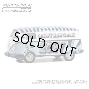 画像: GREEN LiGHT EXCLUSIVE 1/64 Volkswagen Type 2 Panel Van - New Year 2024