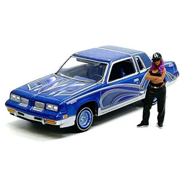 画像2: JOHNNY LIGHTNING 1/64 1984 Oldsmobile Cutlass Lowrider Blue with Lowrider Enthusiast Figure (2)