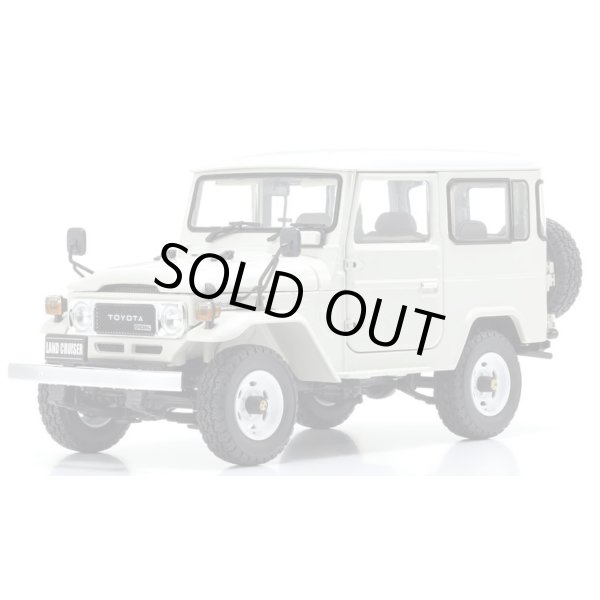 画像1: Kyosho Original 1/18 Toyota Land Cruiser 40 Van (White) (1)