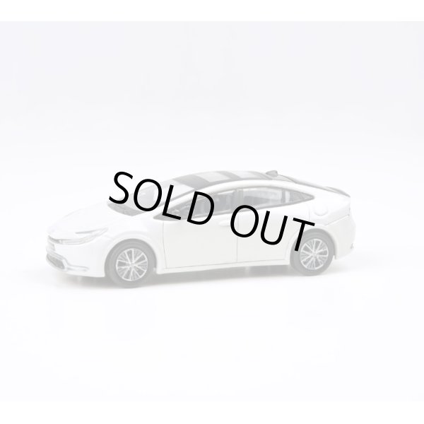 画像1: PARAGON 1/64 Toyota Prius 2023 Wind Chill White RHD (1)