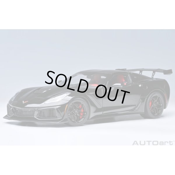 画像1: AUTOart 1/18 Chevrolet Corvette (C7) ZR1 (Black) (1)